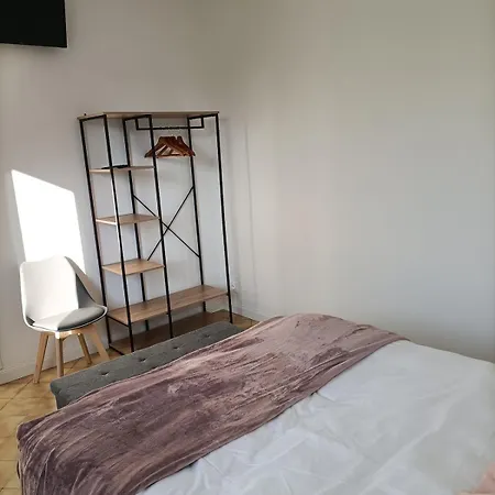 Holiday home Location Des Longeres *