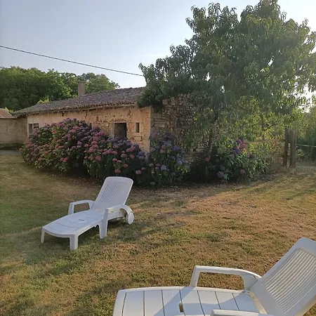 Location Des Longères Hébergement de vacances Brux