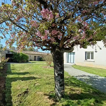 Location Des Longères Hébergement de vacances *